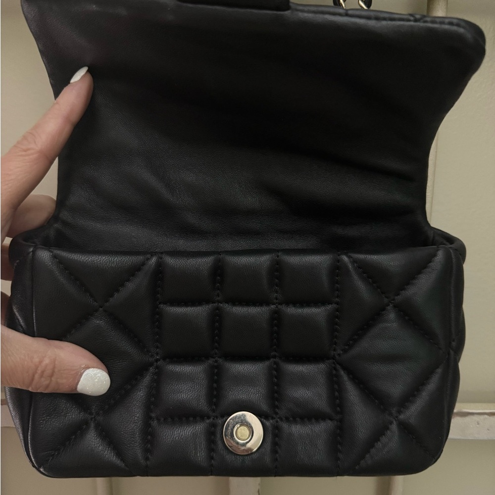Purificación García Black Quilted Leather PG Flap Shoulder Bag Chain Strap - Picture 3 of 4